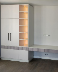 Шкаф с фрезерованными фасадами Шкаф с фрезерованными фасадами