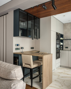 Кухня с барной стойкой и островом Кухня с барной стойкой и островом