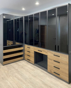 Угловая гардеробная  Угловая гардеробная