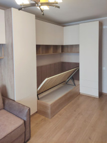 Детские шкафы и кровать с мягким изголовьем Детские шкафы и кровать с мягким изголовьем