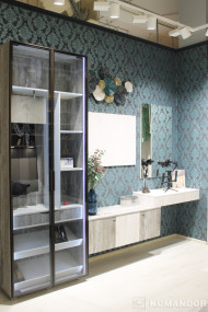 Мебель в спальню (шкаф, тв-зона, туалетный стол) Мебель в спальню (шкаф, тв-зона, туалетный стол)