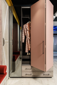 Шкаф со складной дверью Шкаф со складной дверью