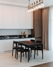 Угловая кухня с каменной столешницей Угловая кухня с каменной столешницей