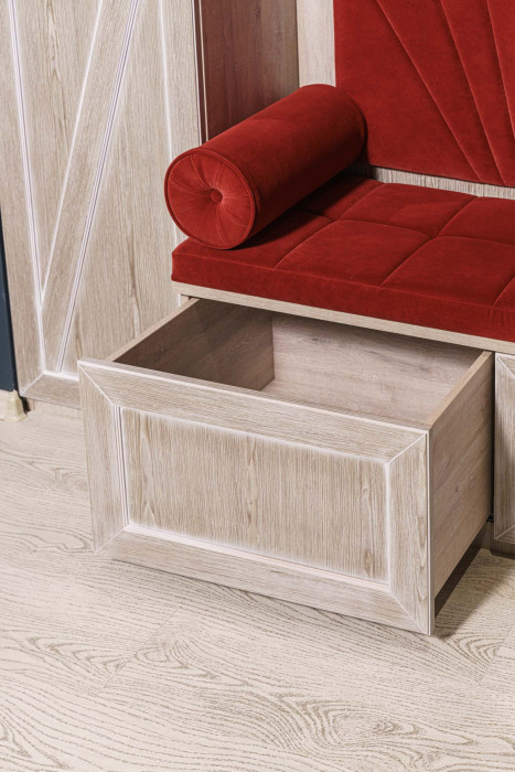 Прихожая из шпона с мягким элементом Прихожая из шпона с мягким элементом