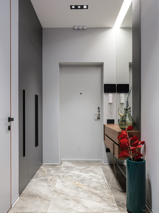 Шкаф в прихожую с выдвижной обувницей Шкаф в прихожую с выдвижной обувницей